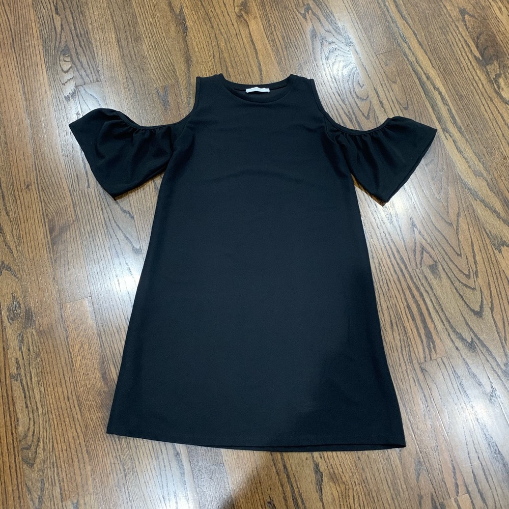 Good Condition Zara Black Off Shoulder Dress Women’s Size Small